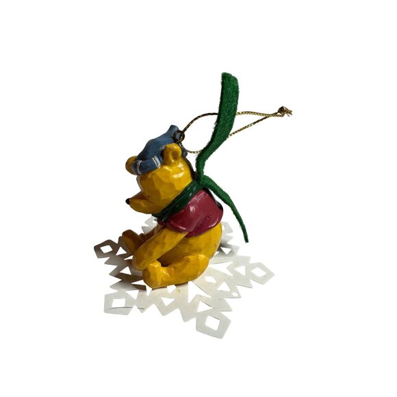 Disney Midwest of Cannon Winnie The Pooh Sitting On Snowflake Ornament Vintage - Picture 3 of 8